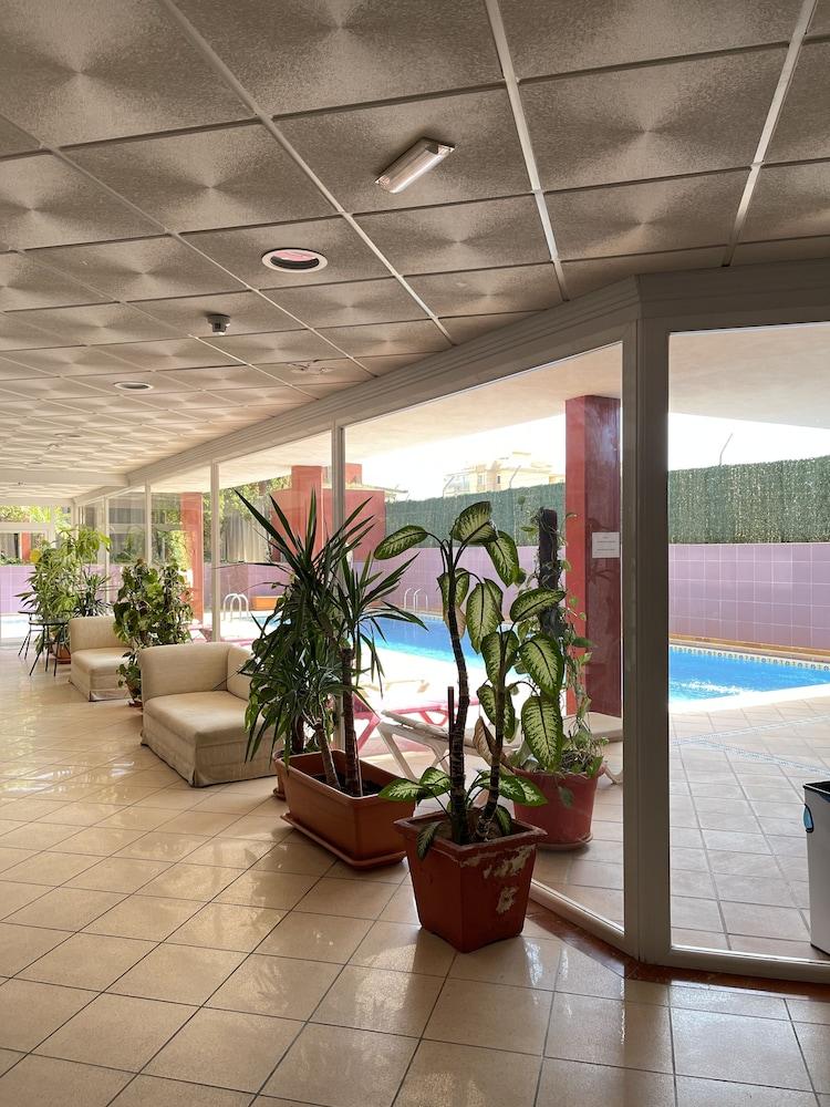 Aparthotel Residencial Vidalbir ラルファス・デル・ピ エクステリア 写真
